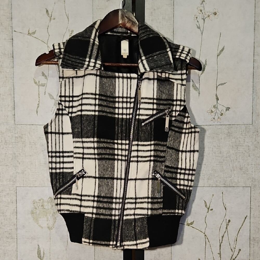 Ashley Black Vest with Zipper Details